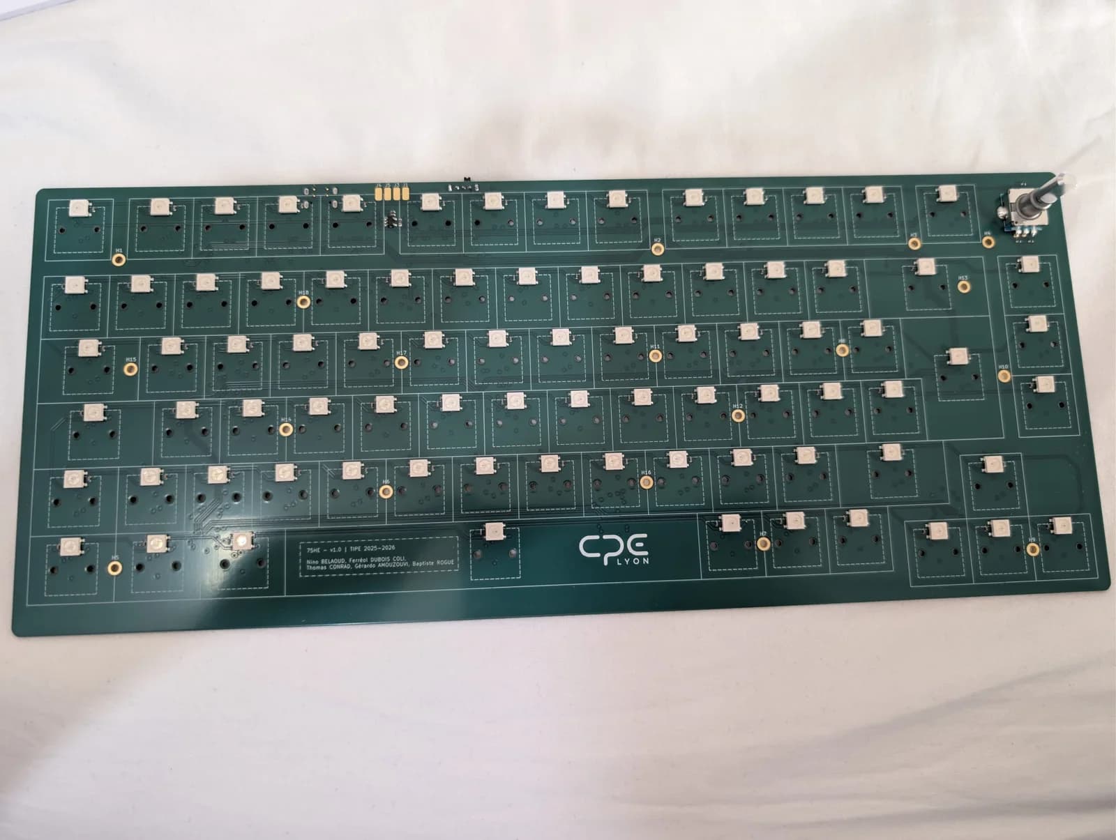 PCB du clavier KBHE avec switches et éclairage RGB